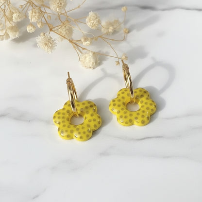 Boucles d'Oreilles Créoles Pampilles Fleurs - Jaune à Pois