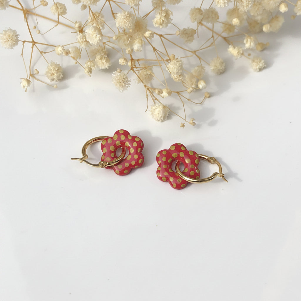 Boucles d'Oreilles Créoles Pampilles Fleurs - Rouge Cerise à Pois