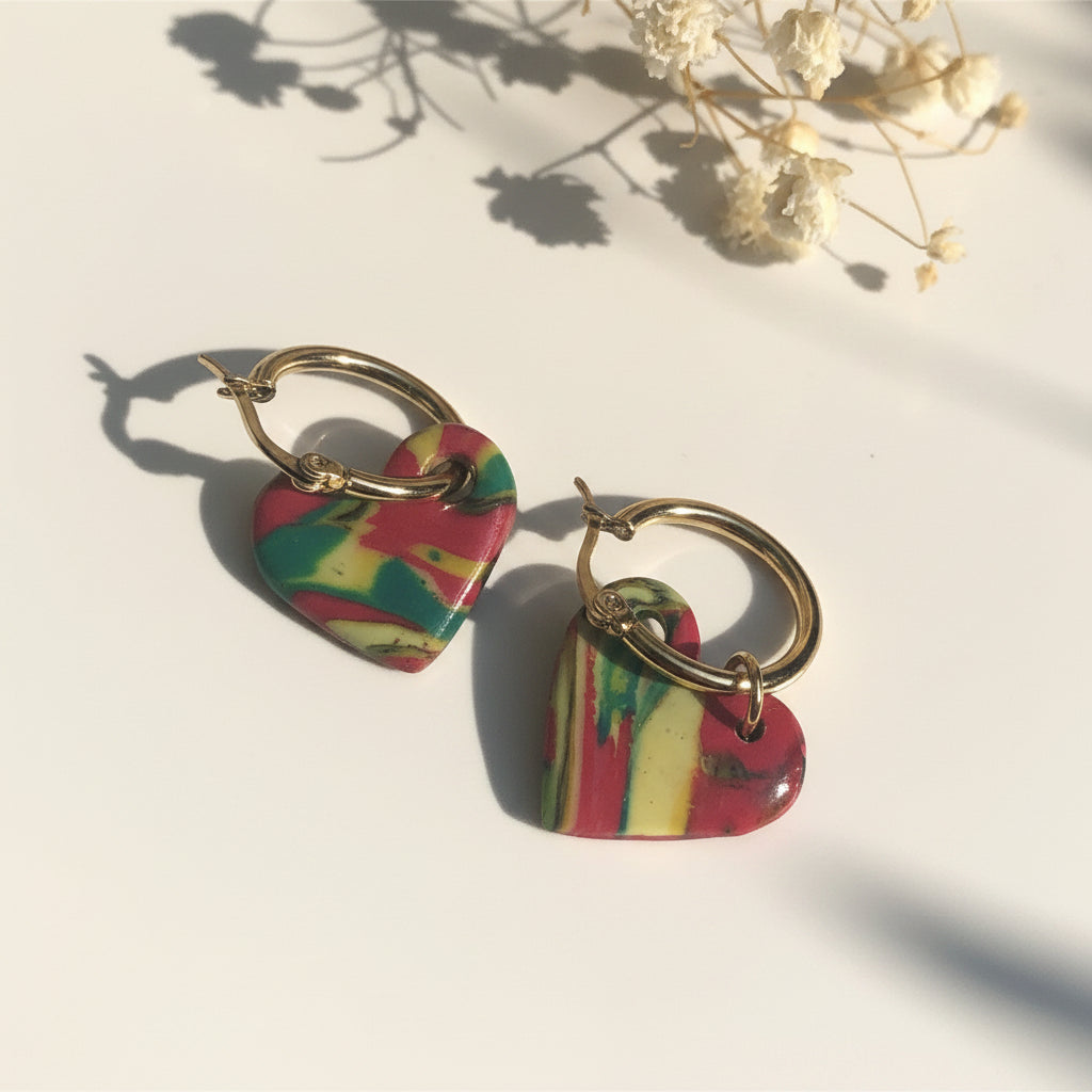 Boucles d'Oreilles Créoles Pampilles Cœurs - Multicolores