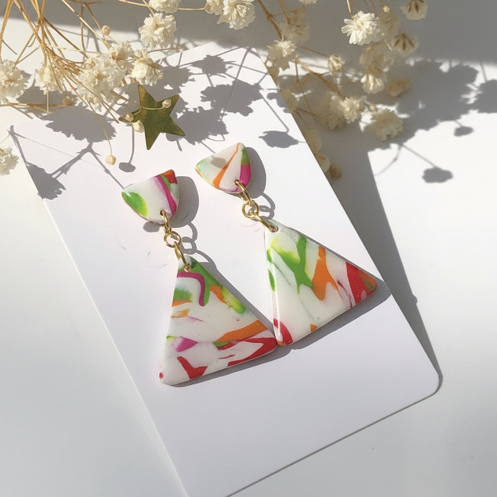Boucles d'Oreilles Pendantes Triangles - Blanc Printemps