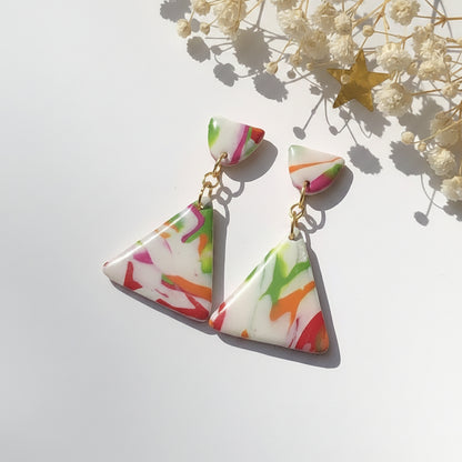 Boucles d'Oreilles Pendantes Triangles - Blanc Printemps