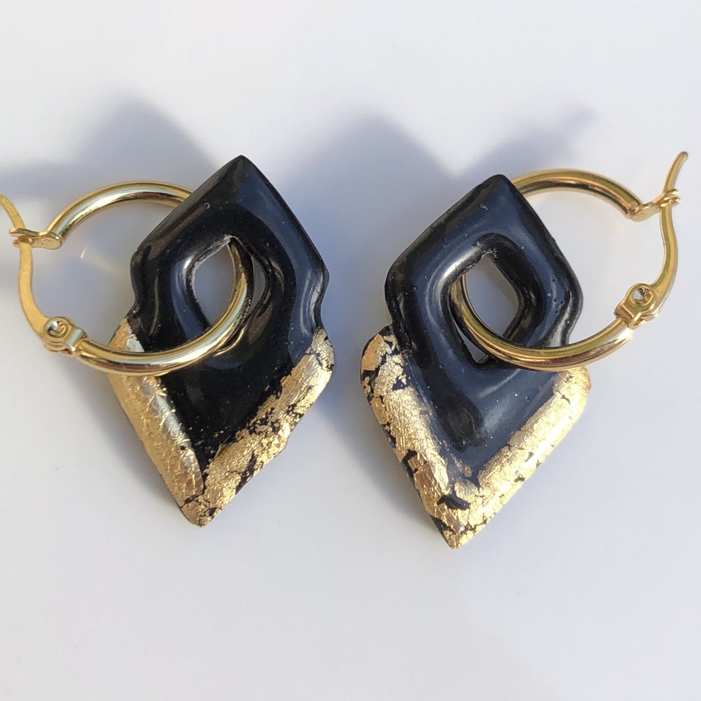 Boucles d'Oreilles Créoles Pampilles Losanges - Noir et Or