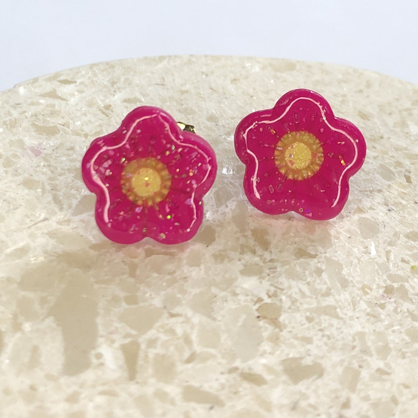Puces d'Oreilles Fleurs - Rose Fuchsia, Jaune et Paillettes