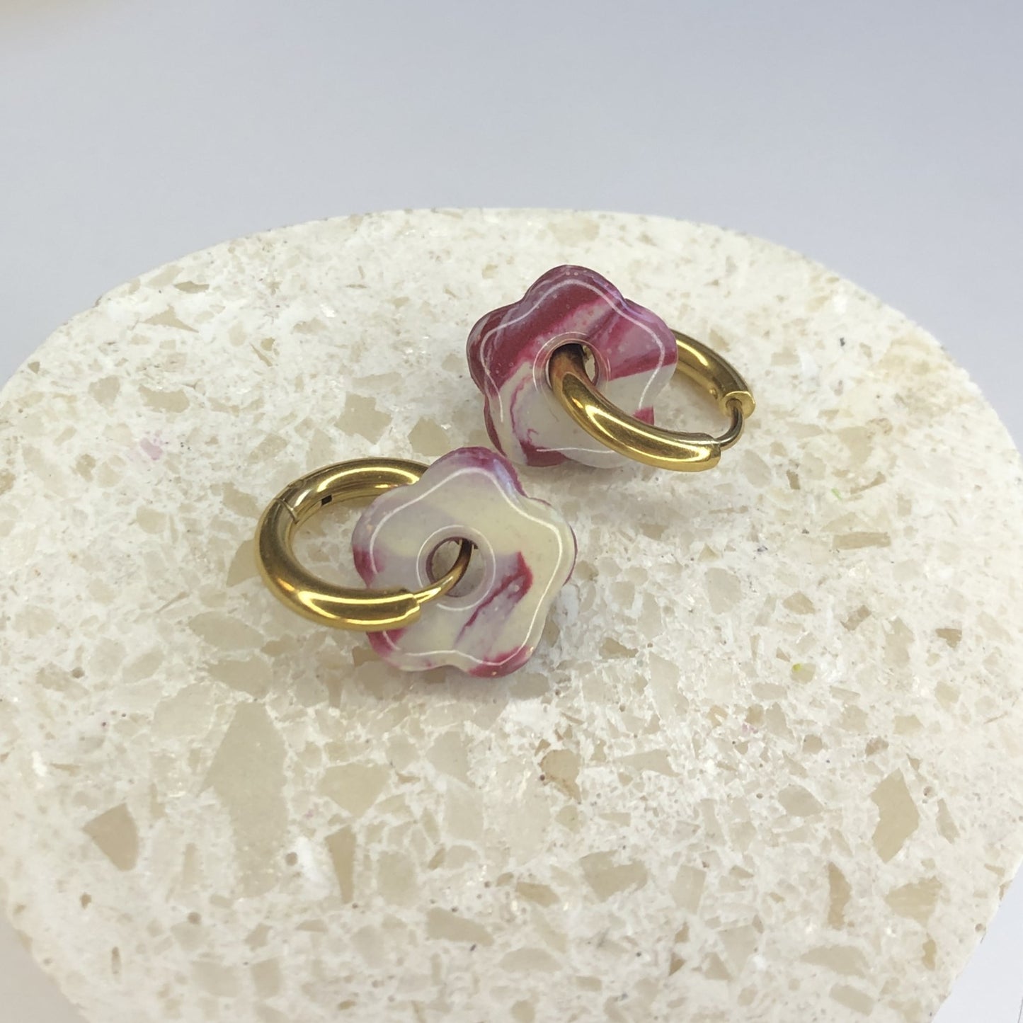 Boucles d'Oreilles Créoles Pampilles Small Fleurs - Violet Marbré