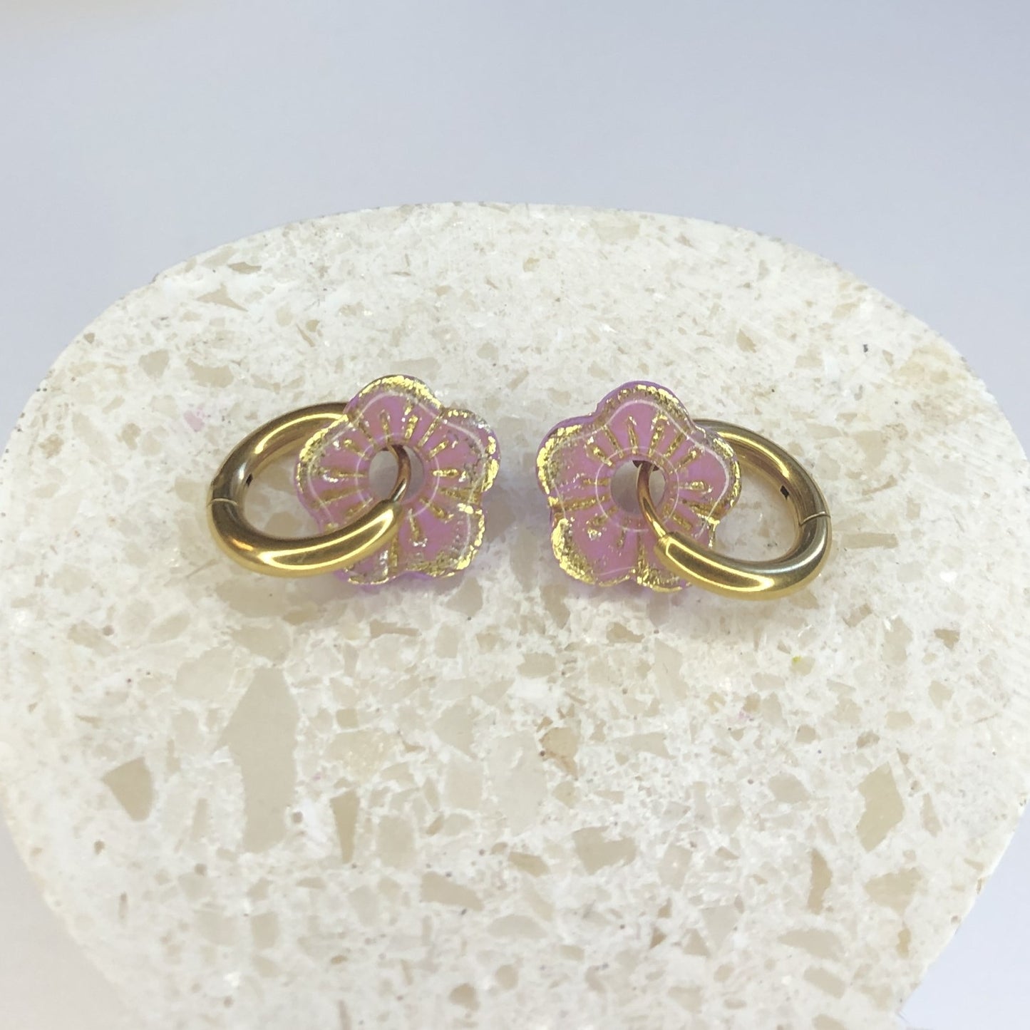 Boucles d'Oreilles Créoles Pampilles Small Fleurs - Violet Lilas et Argent