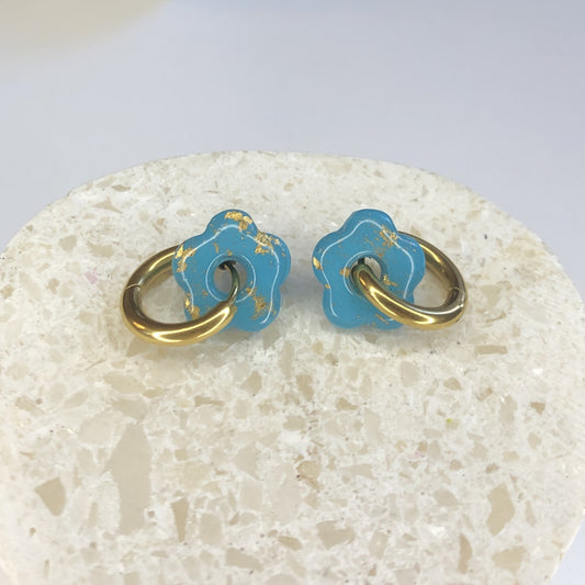 Boucles d'Oreilles Créoles Pampilles Small Fleurs - Bleu Menthe et Or