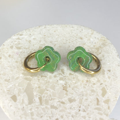 Boucles d'Oreilles Créoles Pampilles Small Fleurs - Vert Strates Scintillant