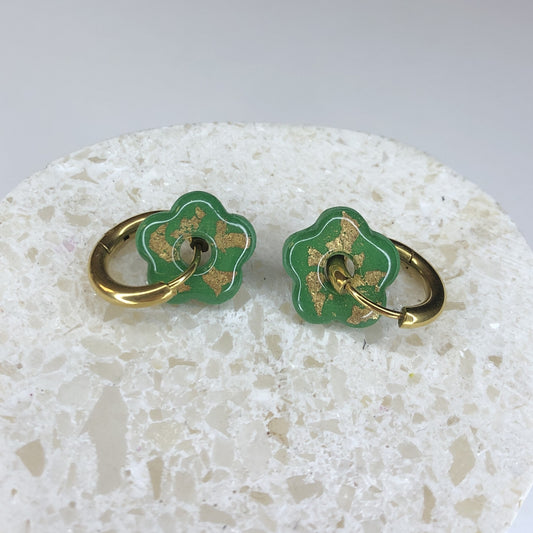 Boucles d'Oreilles Créoles Pampilles Small Fleurs - Vert Feuille et Or