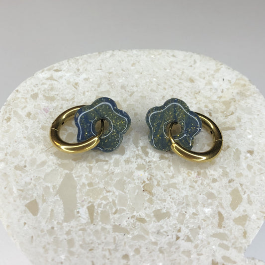 Boucles d'Oreilles Créoles Pampilles Small Fleurs - Bleu Nuit et Or