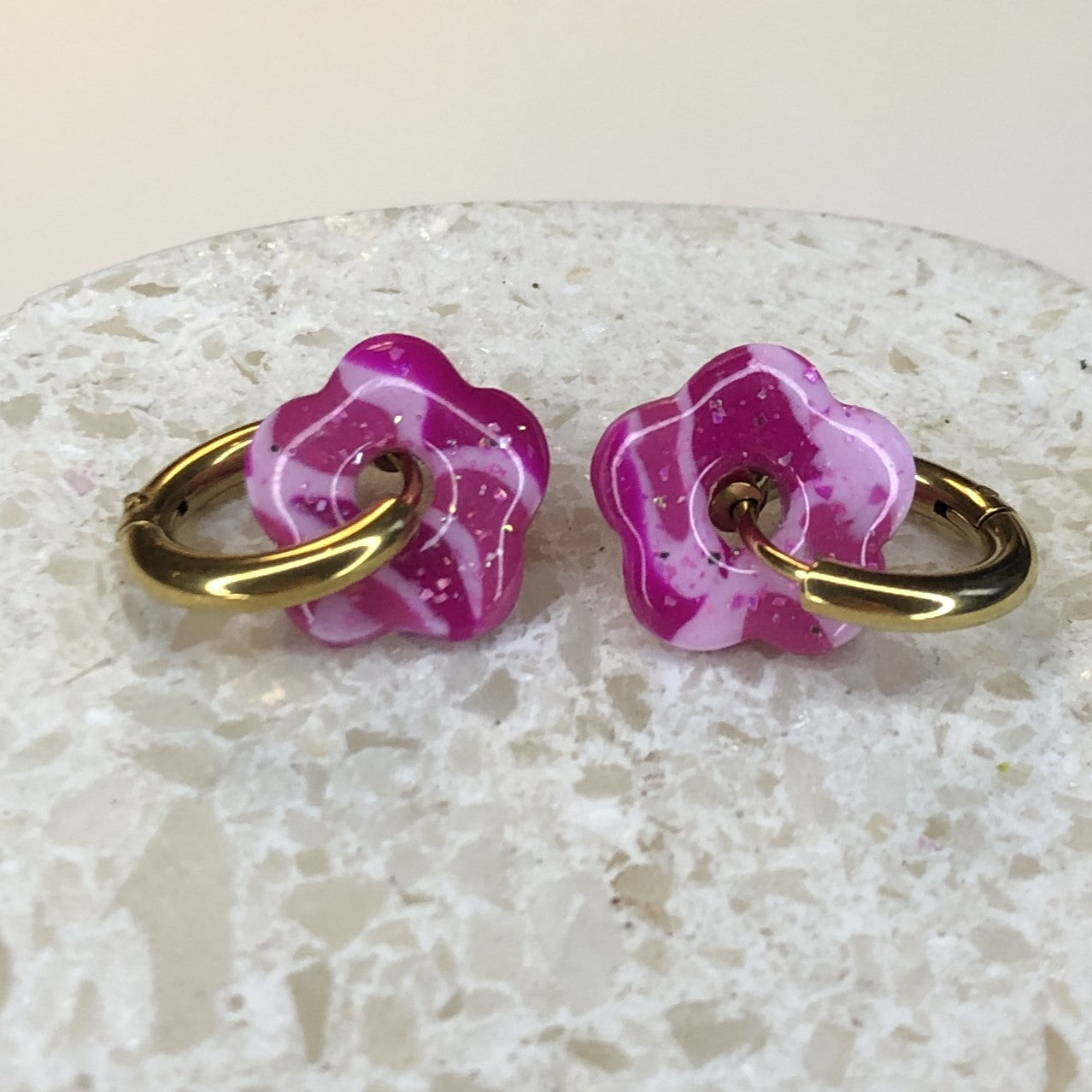 Boucles d'Oreilles Créoles Pampilles Small Fleurs - Rose Marbré Pailletées