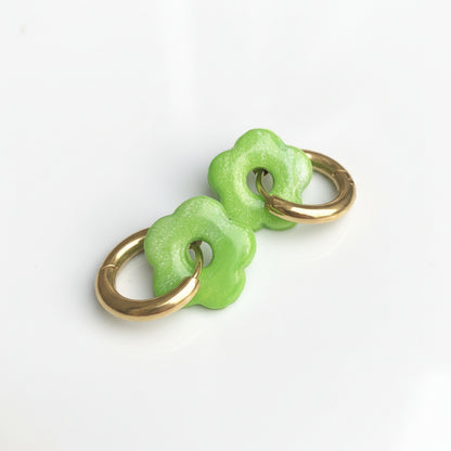 Boucles d'Oreilles Créoles Petites Pampilles Fleurs - Vert Primevère